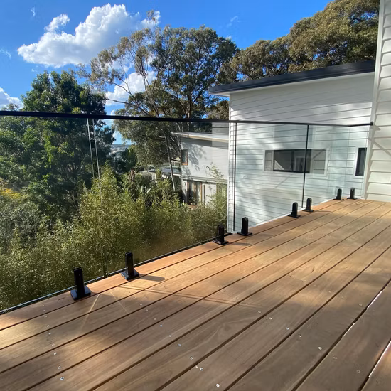 Ringhiera in acciaio inossidabile, design con balaustra, design del balcone in vetro/mobili da balcone/balcone di Giulietta/schermo per la privacy del balcone/balcone di Giulietta