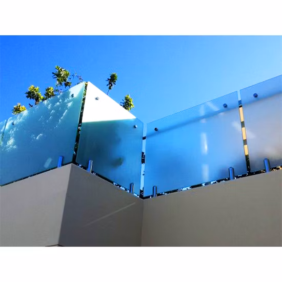 Balaustra con profilo a U in alluminio, ringhiera in vetro senza cornice con luce a LED